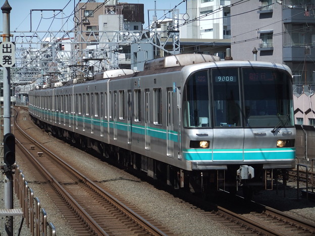 litera news | » 全駅ホームドアを完備するモダンな路線・南北線の魅力を徹底大解剖!