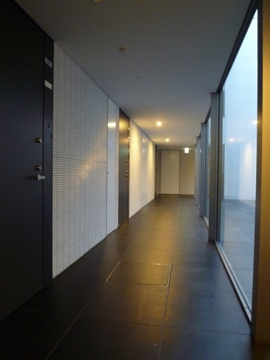 YOTSUYA RESIDENCE