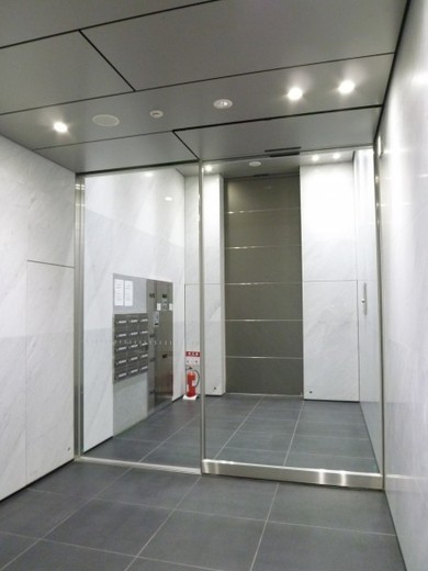 YOTSUYA RESIDENCE