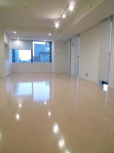 YOTSUYA RESIDENCE