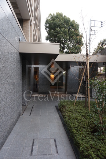 ＲＯＰＰＯＮＧＩ　ＰＬＡＣＩＤ