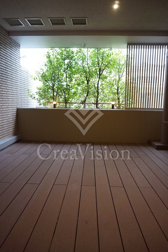 ＲＯＰＰＯＮＧＩ　ＰＬＡＣＩＤ