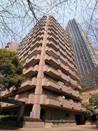 城山トラストコート
