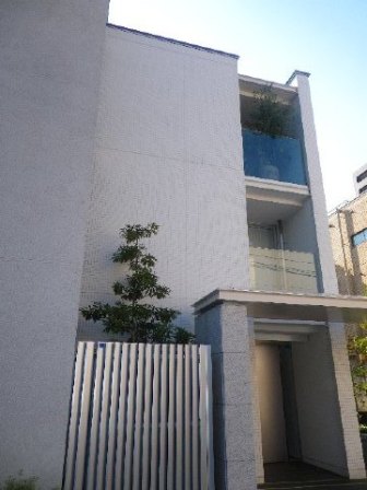 Ｂｒｉｌｌｉａ　ｉｓｔ　西麻布霞町