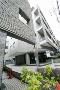 H&M南青山イースト