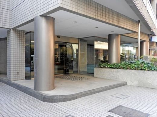 H&M南青山ウエスト