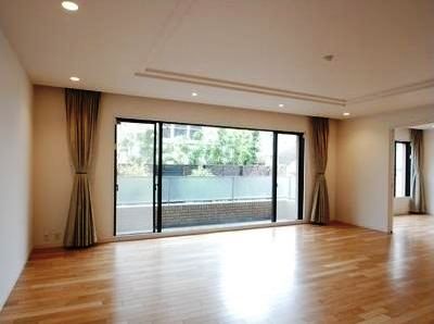 ファミグリア西麻布