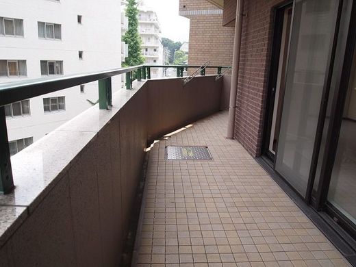 ファミールコート白金タワーズ