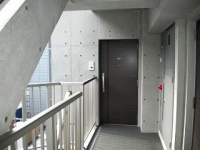 ラベール三越前