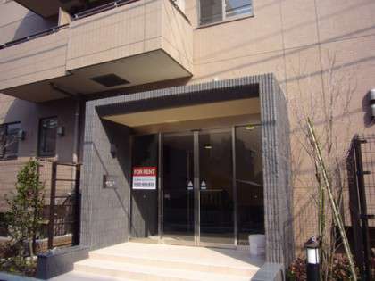 コートレアル三田綱町