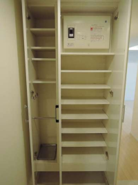 コートレアル三田綱町