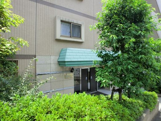 グランハイツ東新宿