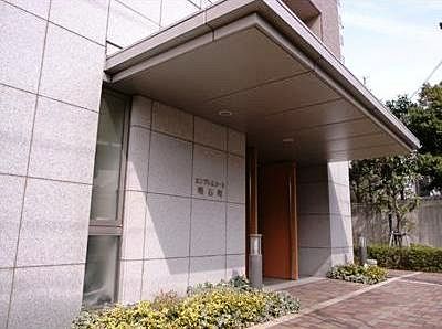エンブレムコート明石町