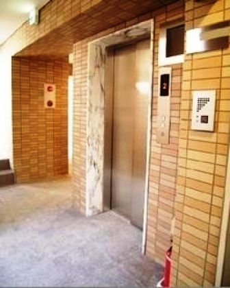 クローバー六本木