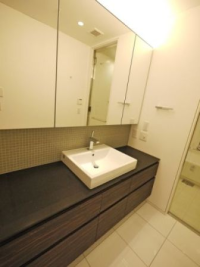 ＡＫＡＳＡＫＡ　Ｋ－ＴＯＷＥＲ　ＲＥＳＩＤＥＮＣＥ