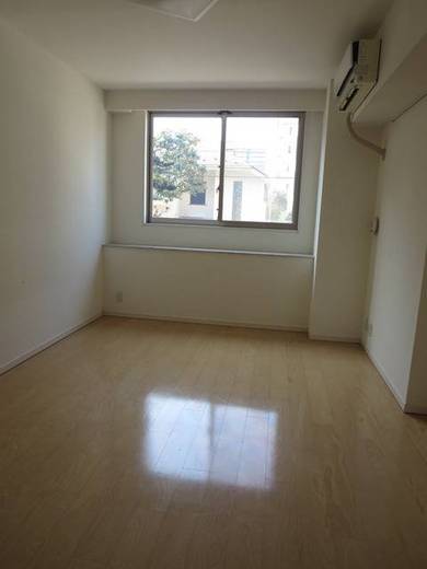 ライオンズガーデン四谷津の守坂
