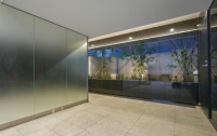 Ｃｒａｎｅ　Ｃｏｕｒｔ　Ｔｓｕｒｕｍｉ