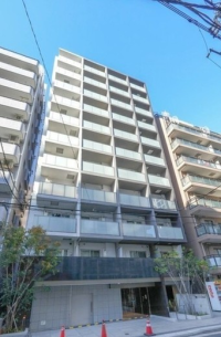 Ｃｒａｎｅ　Ｃｏｕｒｔ　Ｔｓｕｒｕｍｉ