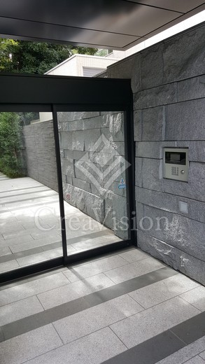ブランズ四番町
