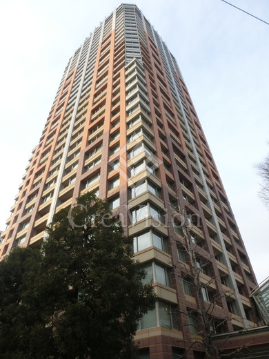青山パークタワー