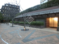 青山パークタワー