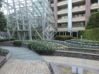 青山パークタワー