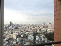 青山パークタワー