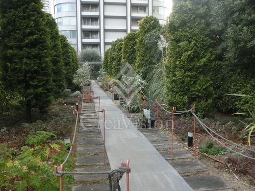 東京ツインパークス レフトウィング