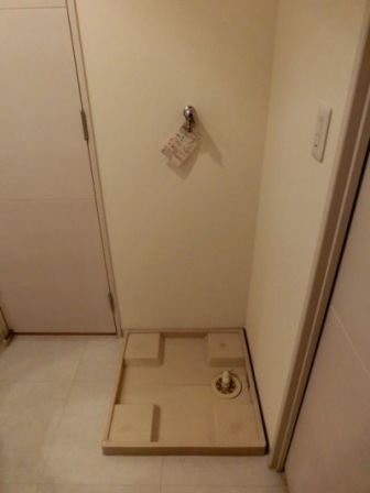 カスタリア新富町3