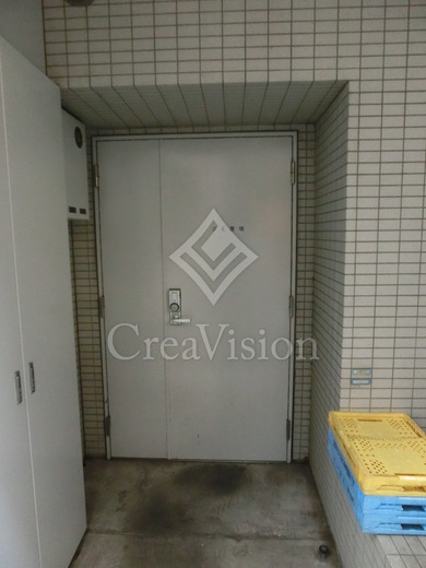 レヴィーナ東京八重洲通り