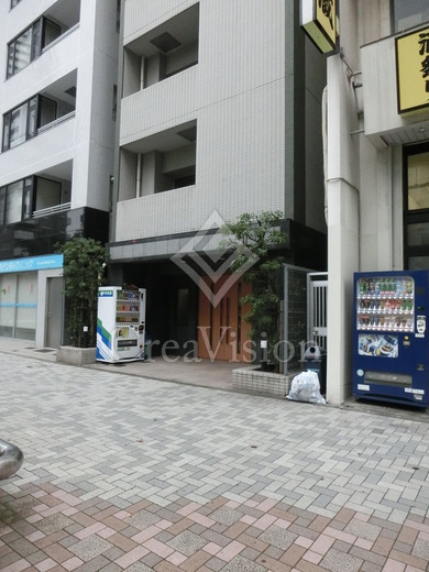 レヴィーナ東京八重洲通り