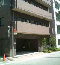 BRICKS COURT