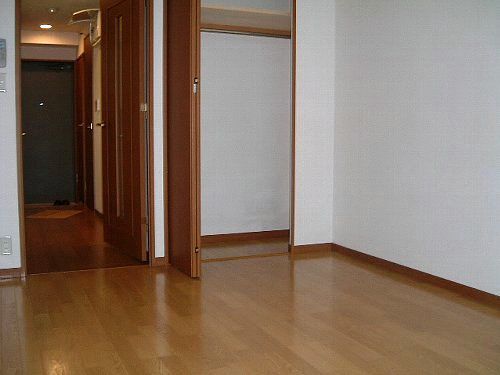 イーストコート芝