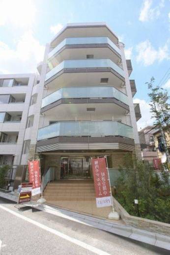 プレシス市谷台町坂
