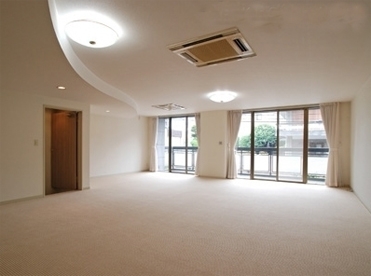 パレスサイドステージホームズ麹町
