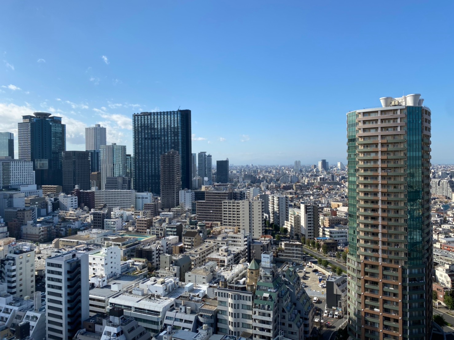 ファーストリアルタワー新宿